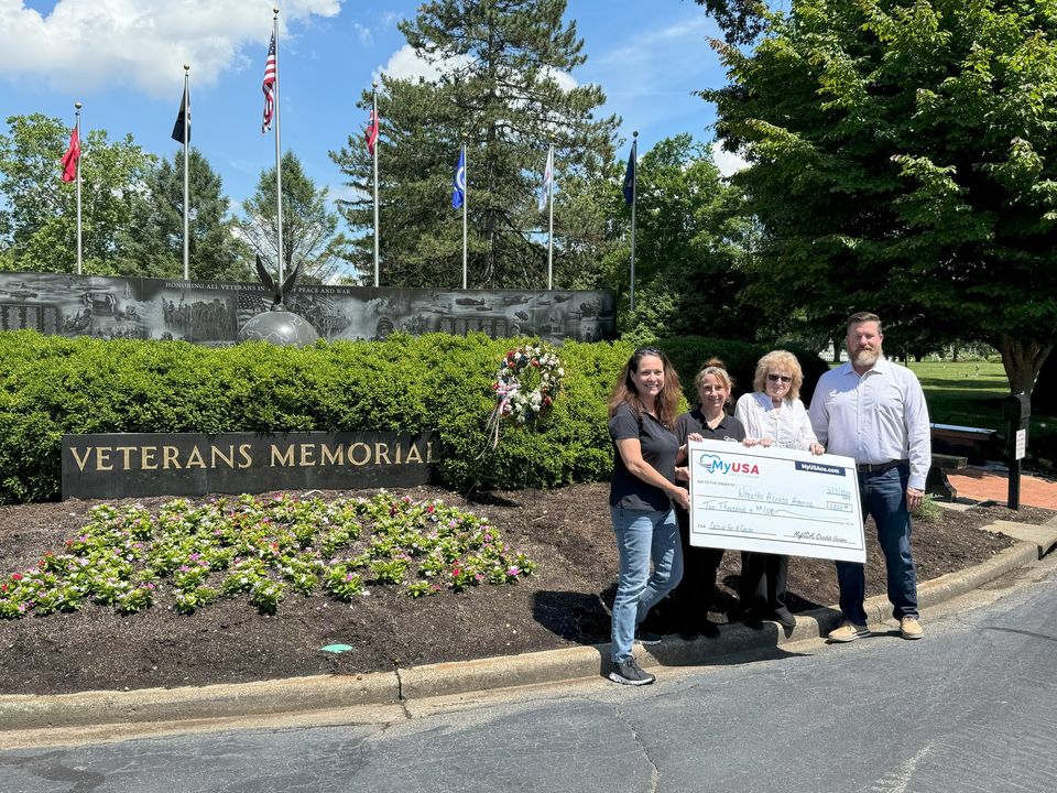 Wreathes Across America Casual for a Cause Check Presentation